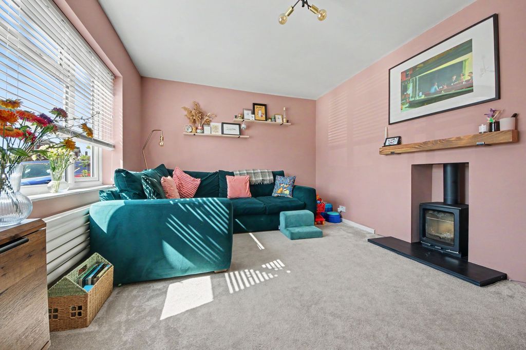 Property photo 2 of 12