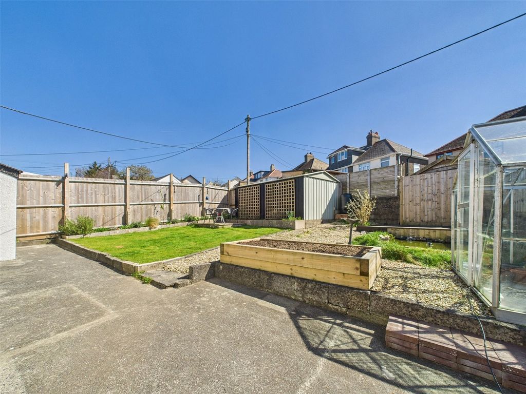 Property photo 3 of 13 Garden