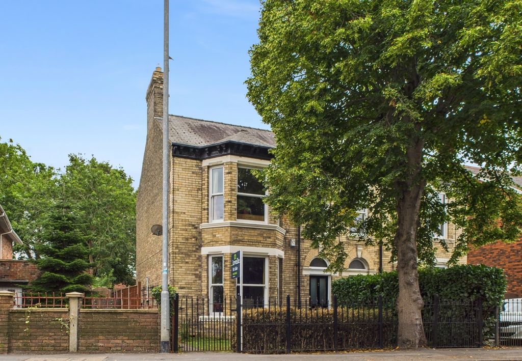 Property photo 1 of 45