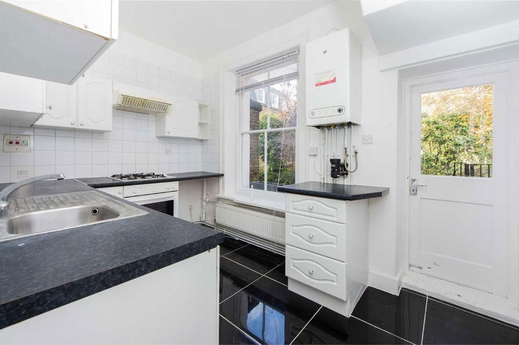Property photo 3 of 6