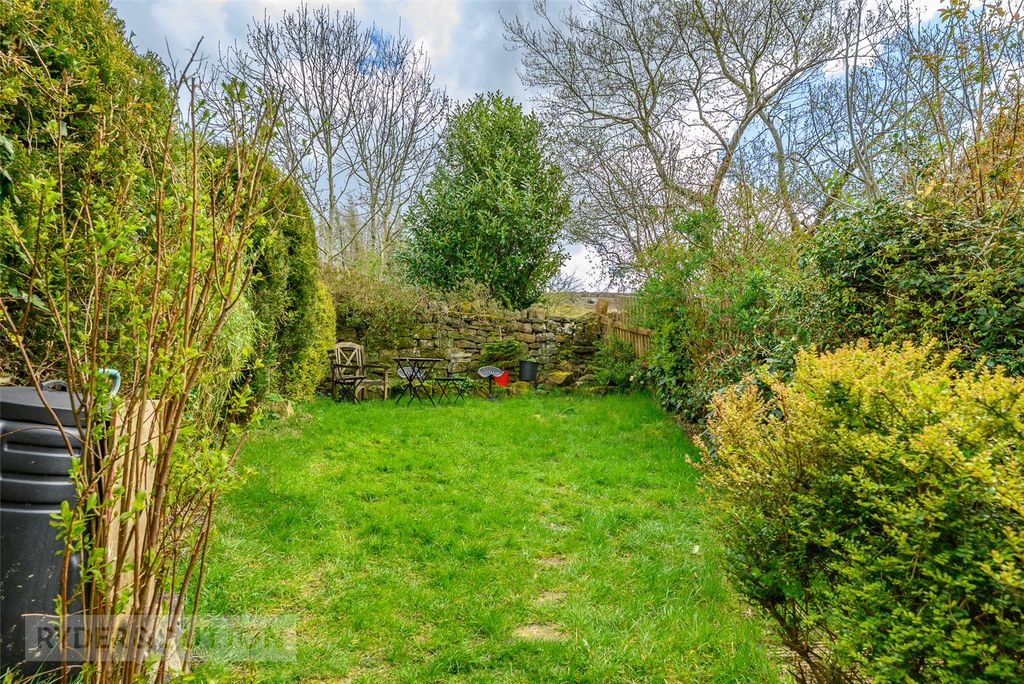 Property photo 2 of 18 Rear Garden