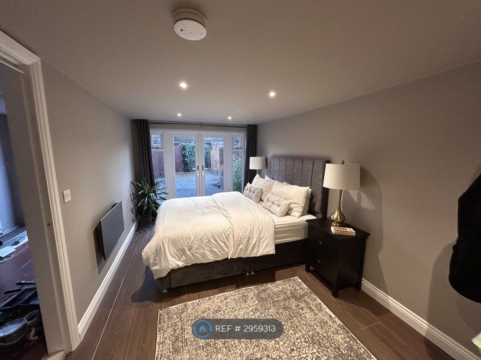 Property photo 3 of 15 Primary Bedroom