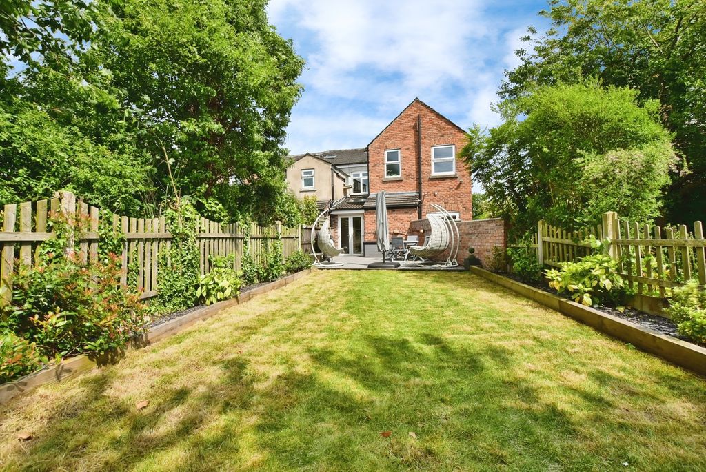 Property photo 1 of 17 Photo