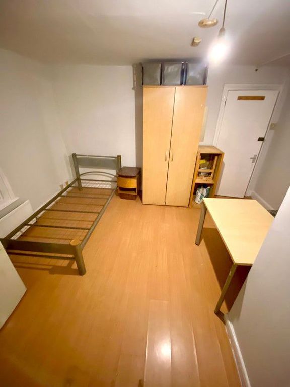 Property photo 1 of 4
