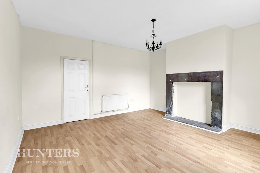 Property photo 2 of 17 Living Room