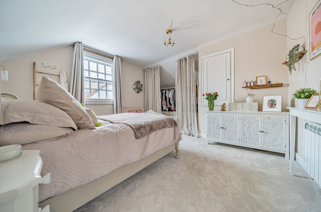 Additional image 11 of 2 bed flat for saleBury St Edmunds, Suffolk IP33