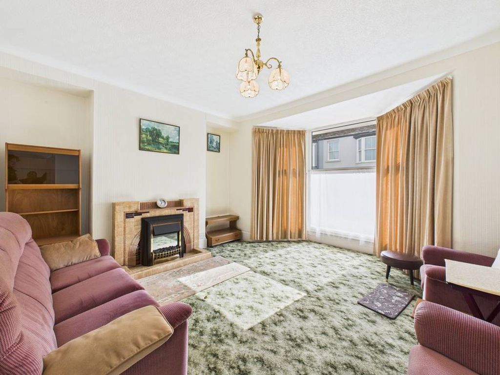 Property photo 2 of 30