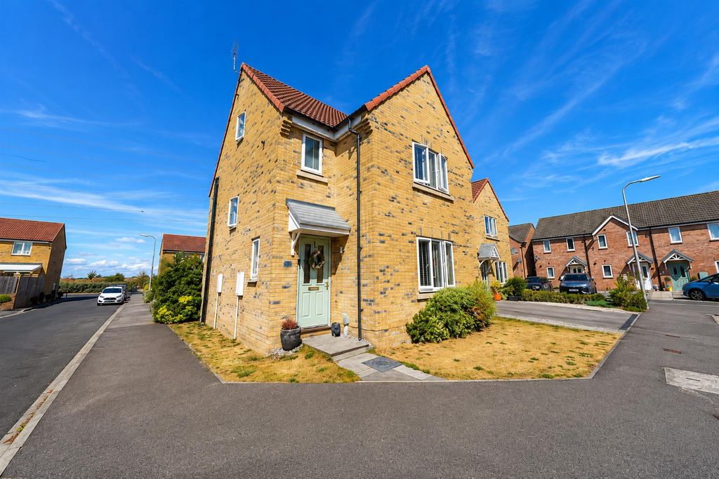 Property photo 1 of 30