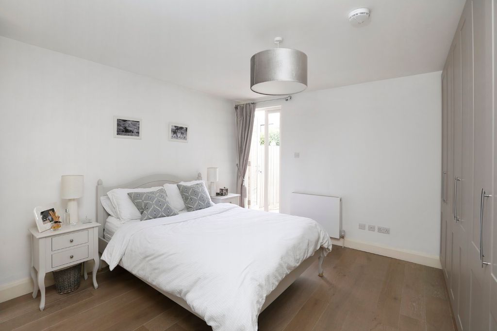 Property photo 3 of 5 Photo 03