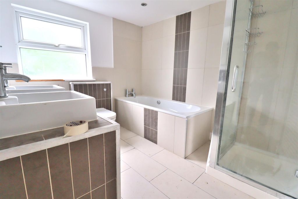 Property photo 2 of 11 Img_3865.Jpg