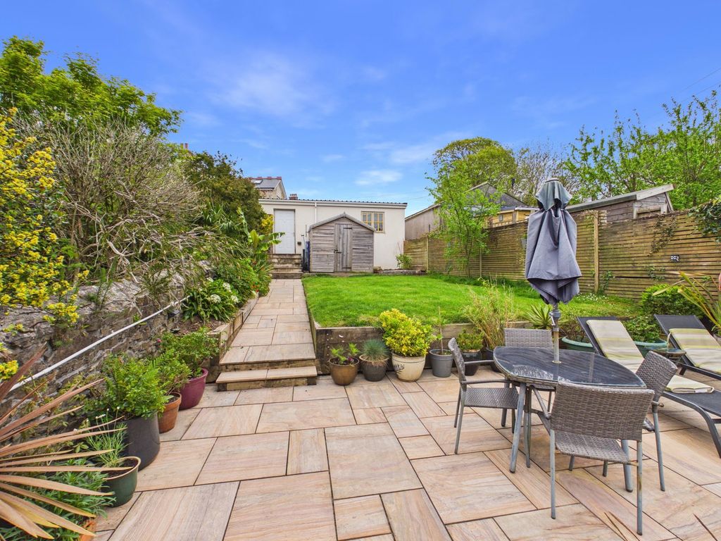 Property photo 2 of 16