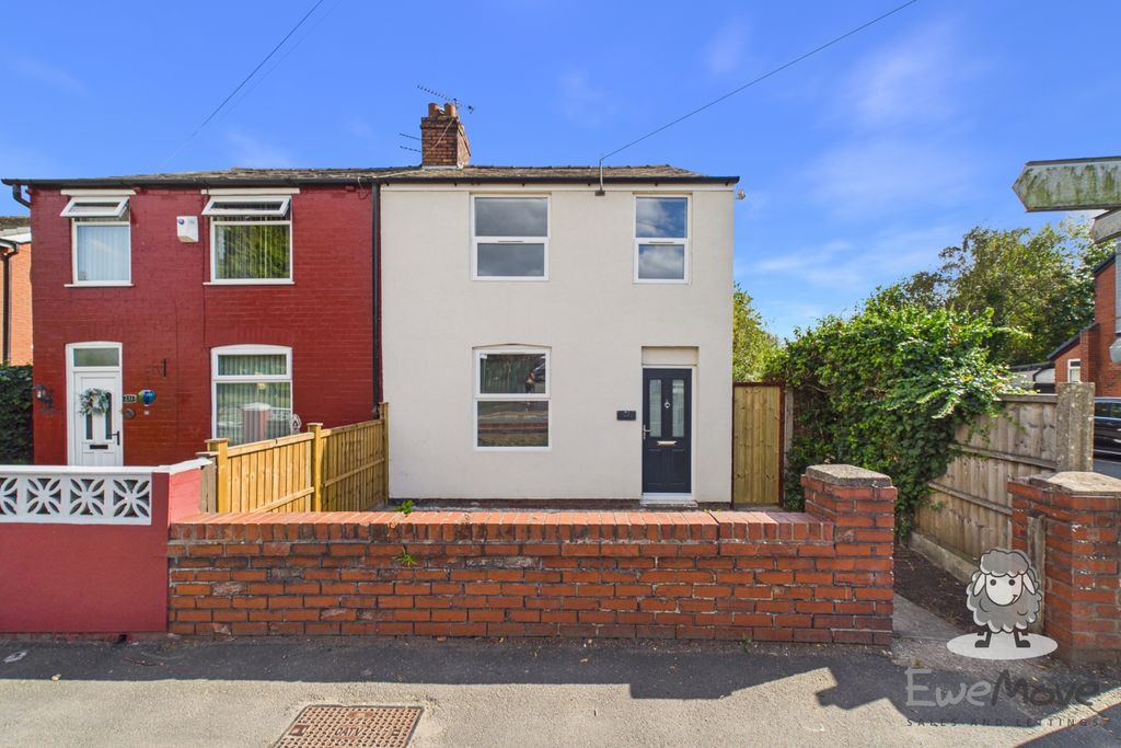 Property photo 1 of 15 Cam01866G0-Pr0567-Still030