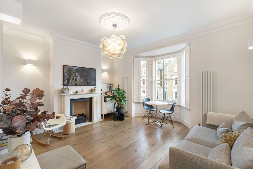 Property photo 1 of 11 4418680