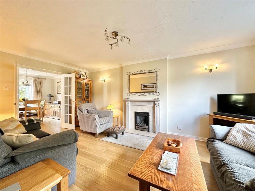 Property photo 3 of 21