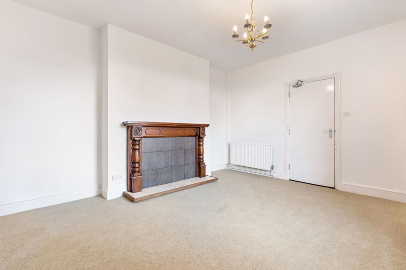 Property photo 3 of 15 Flat 2, 30 Hawarden Avenue