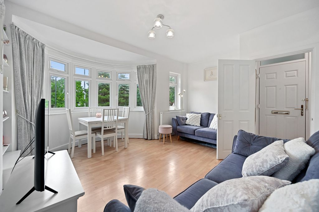 Property photo 3 of 12 10