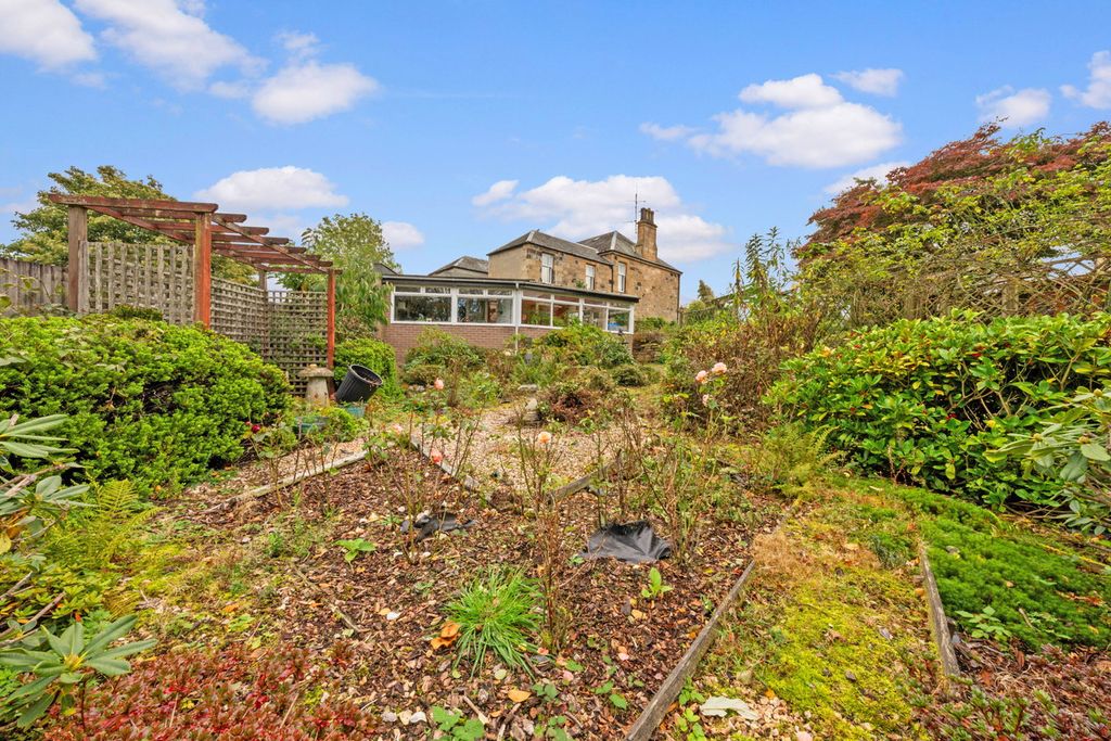 Property photo 2 of 5