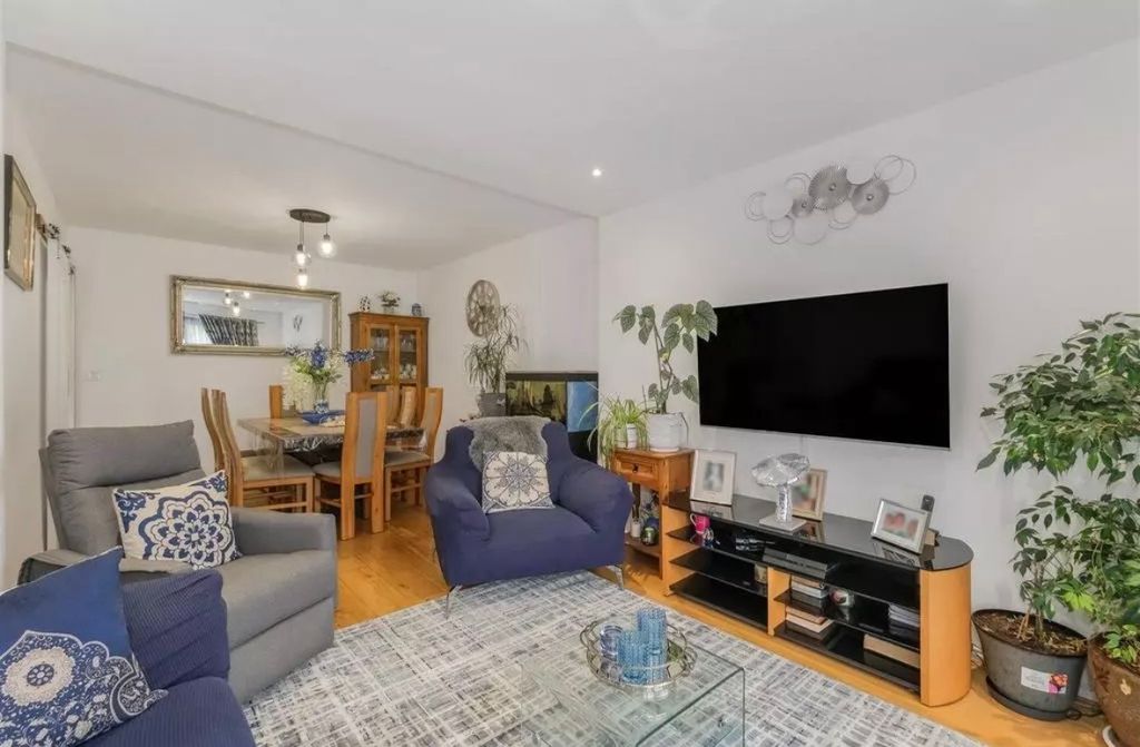 Property photo 3 of 23 Img_6056