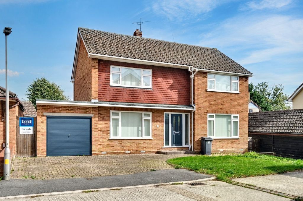 Property photo 1 of 17