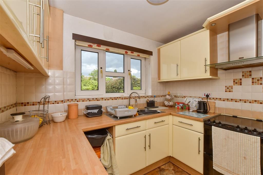 Property photo 2 of 16 Kitchen