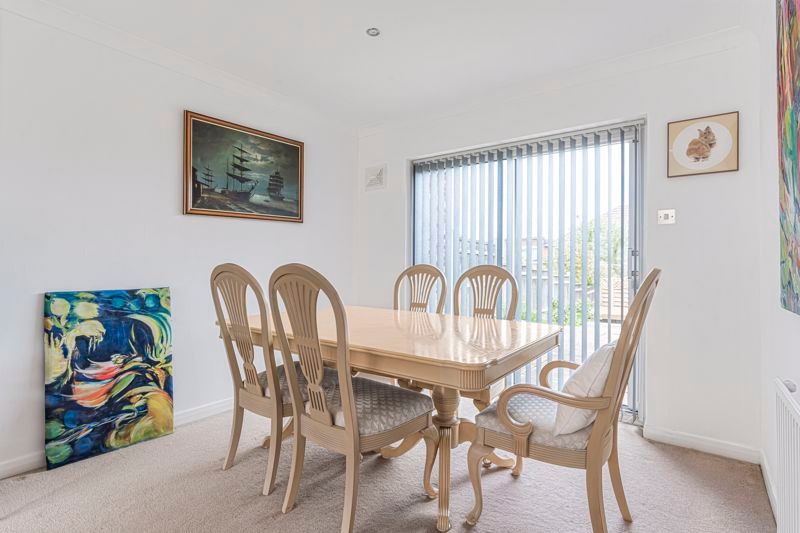 Property photo 3 of 17 Dining Area