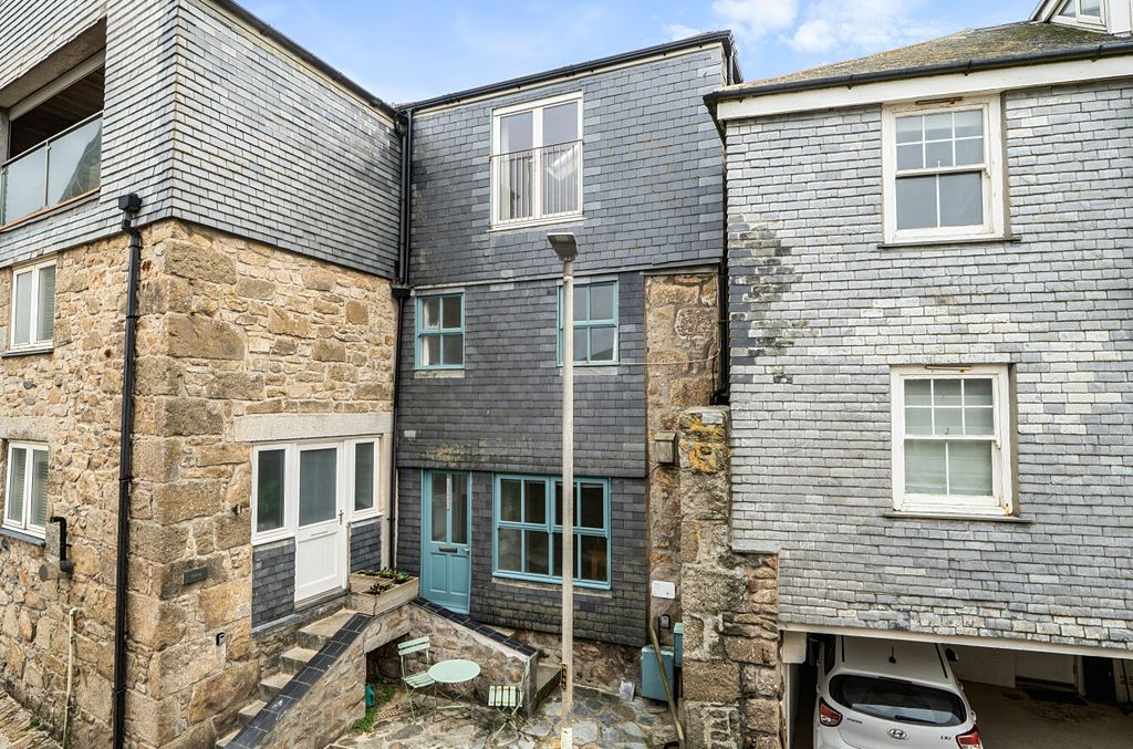 Property photo 1 of 24