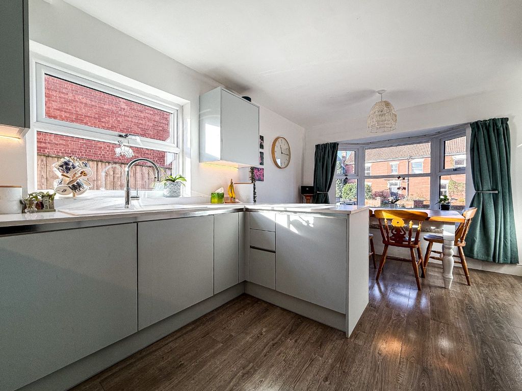 Property photo 3 of 28 4707454