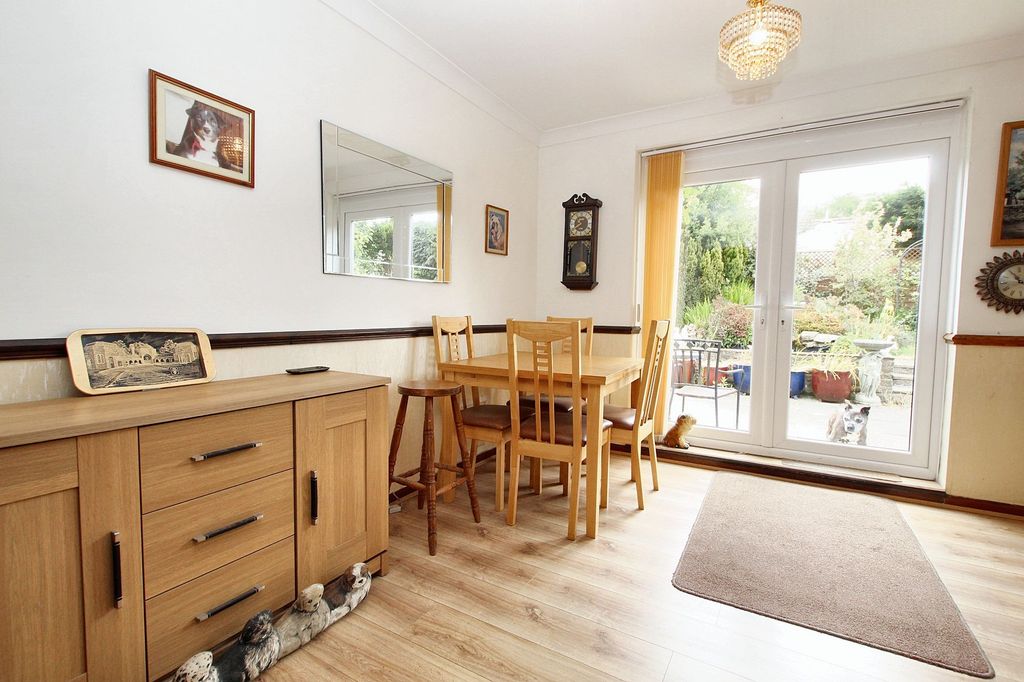 Property photo 3 of 23