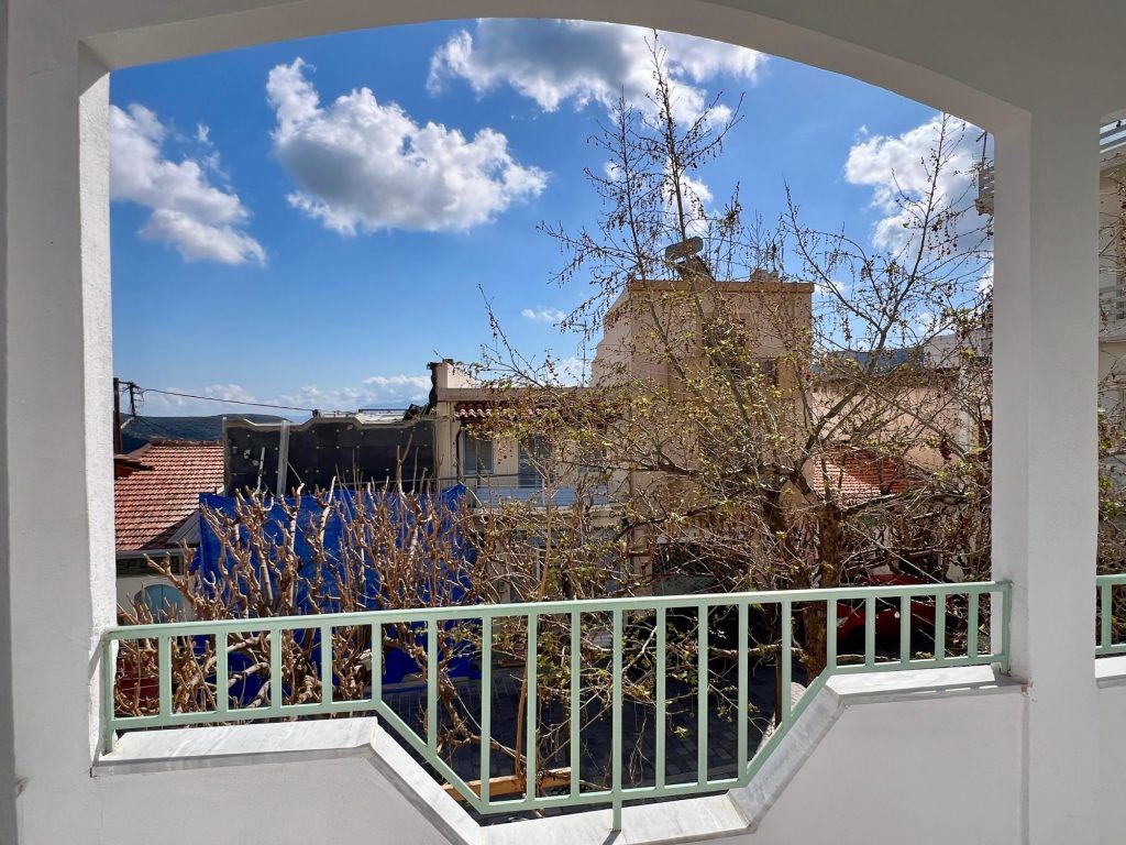 Property photo 1 of 25