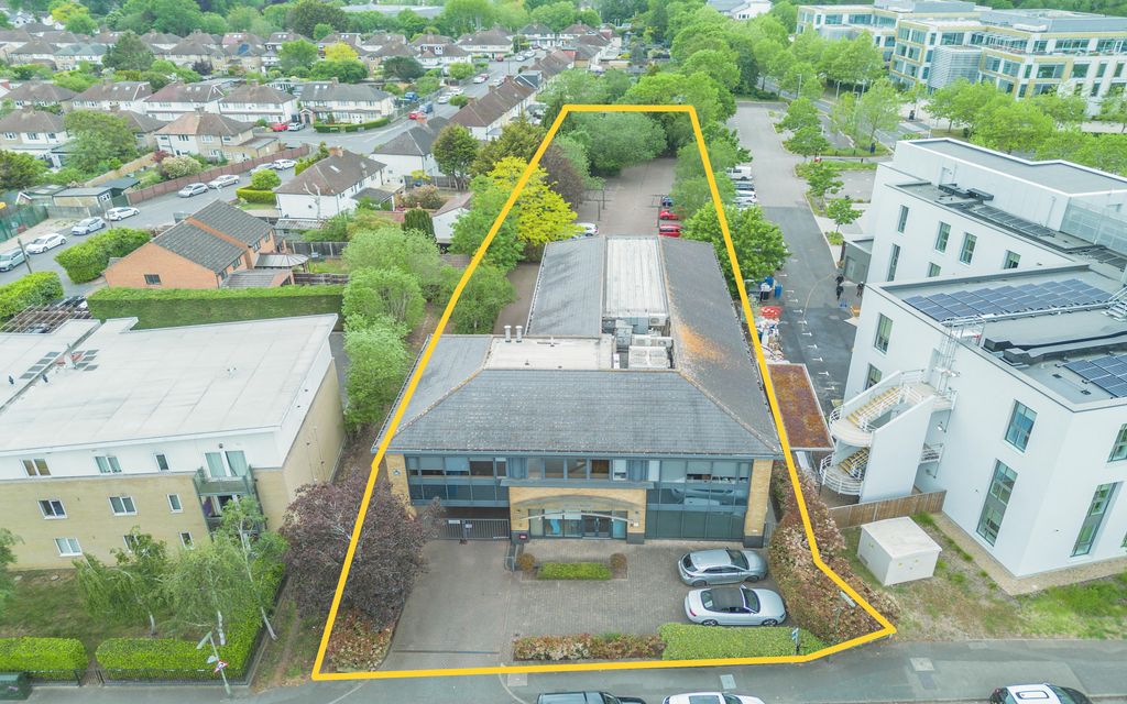 Property photo 1 of 25 Ruxley House, 2 Hamm Moor Lane, Weybridge, Kt15 2Sa