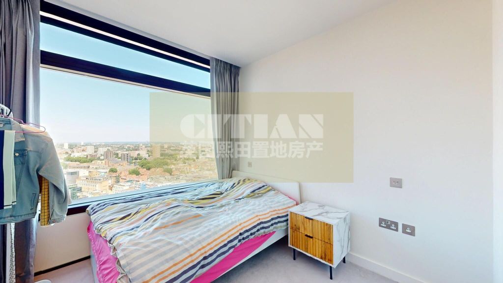 Property photo 2 of 21