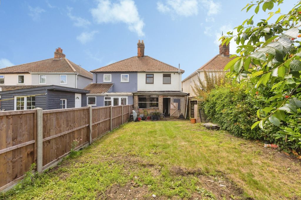 Property photo 3 of 17 Pbox-Img.Jpg