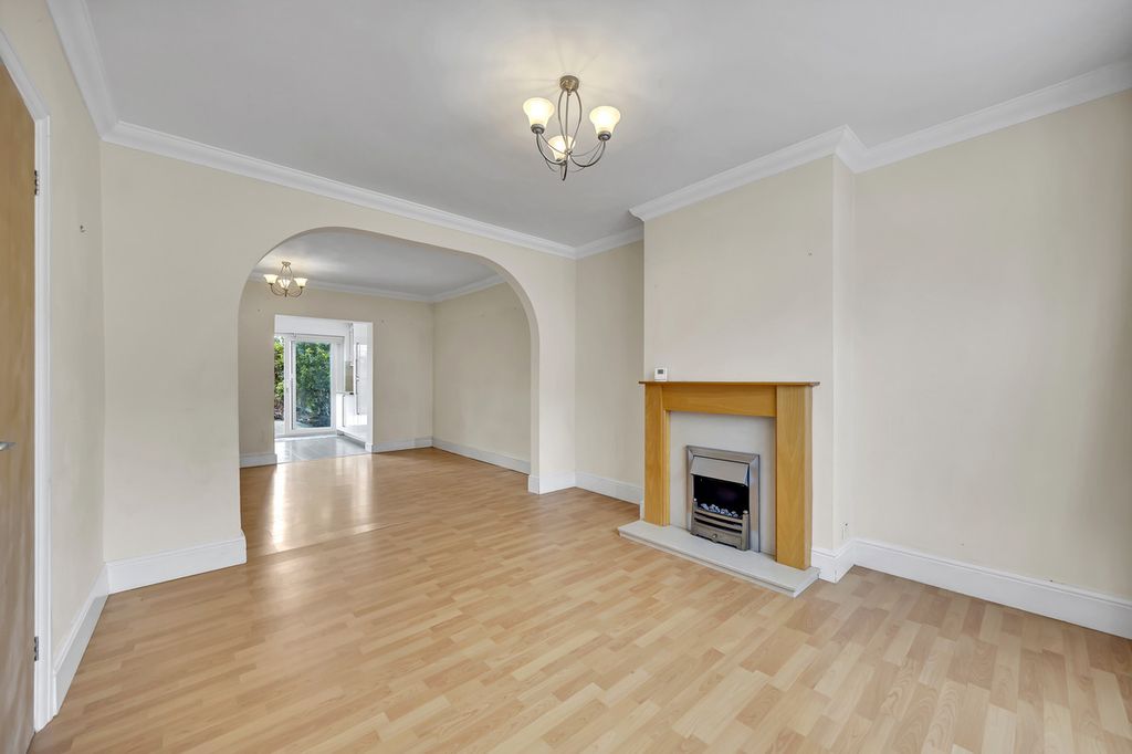 Property photo 3 of 22