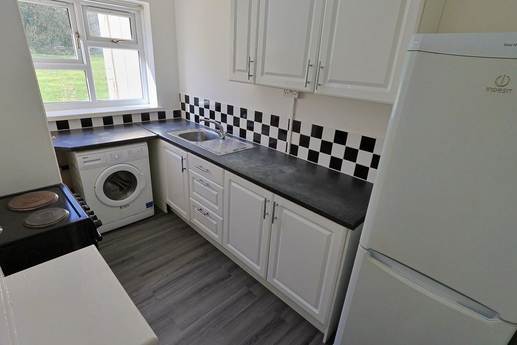 Property photo 3 of 9 92A92946-B2C4-43C4-94Bc-DC993038A0Fe_1_201_A.Jpeg