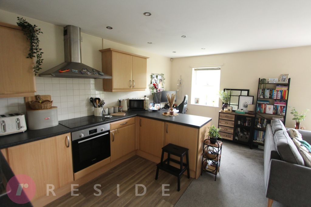 Property photo 3 of 9 Kitchen