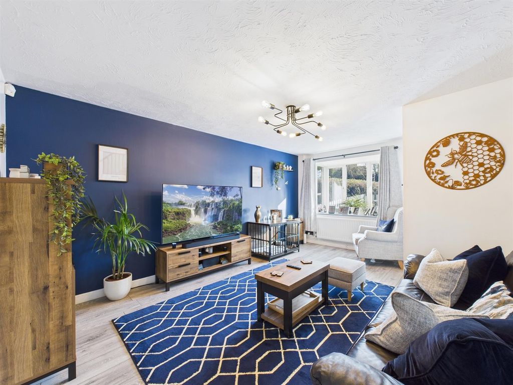 Property photo 2 of 15 Living Room