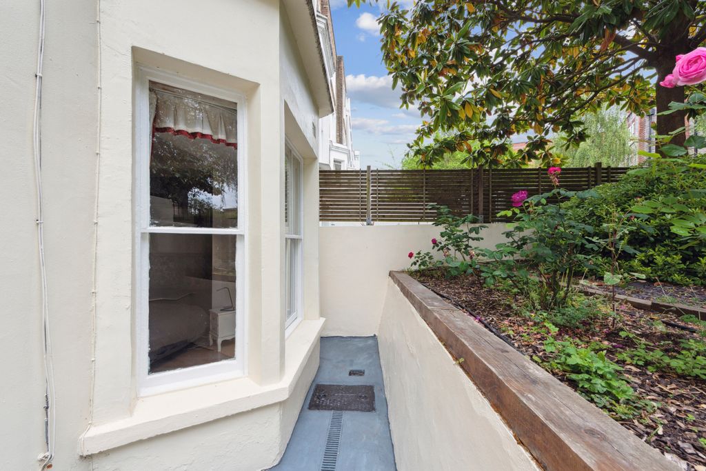 Property photo 2 of 11 Picture No. 01