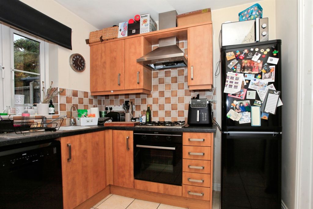 Property photo 3 of 12