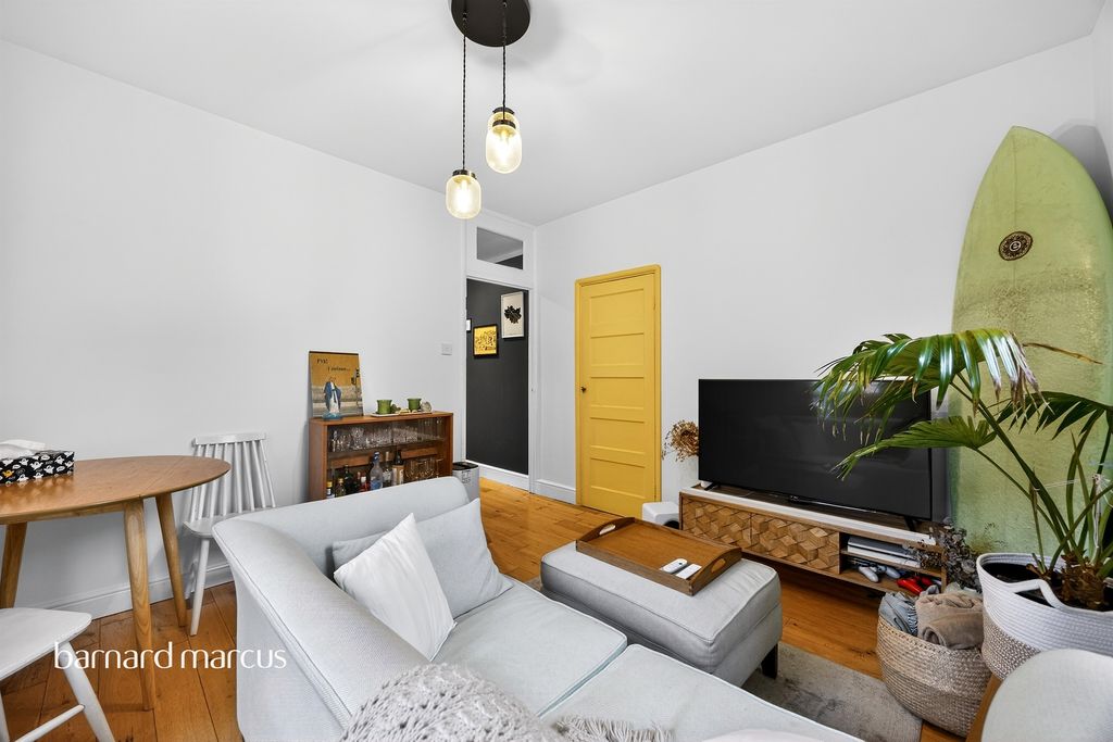 Property photo 3 of 9