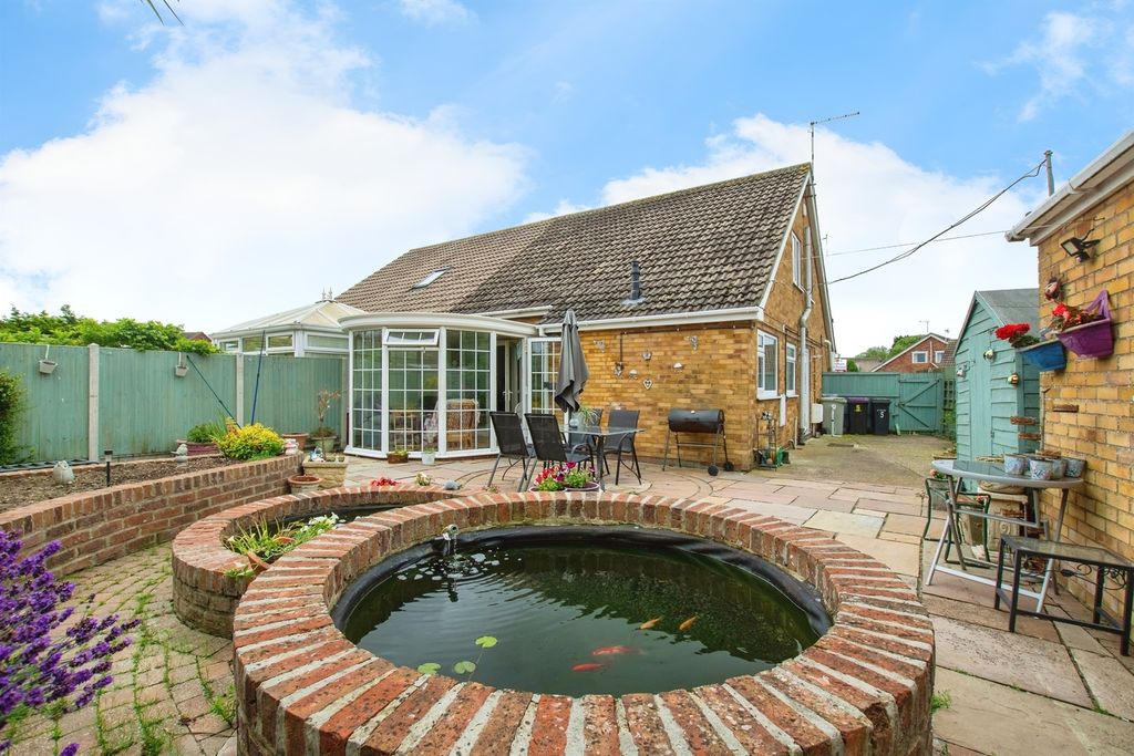 Property photo 2 of 18