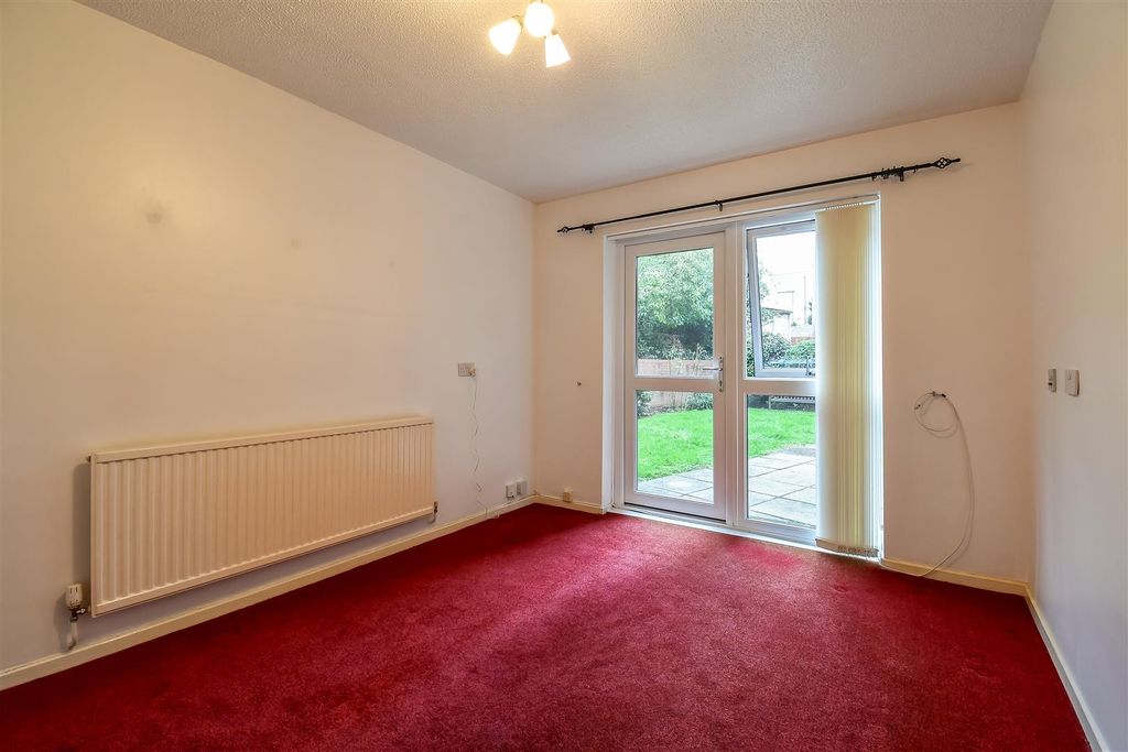 Property photo 2 of 14 Living Room