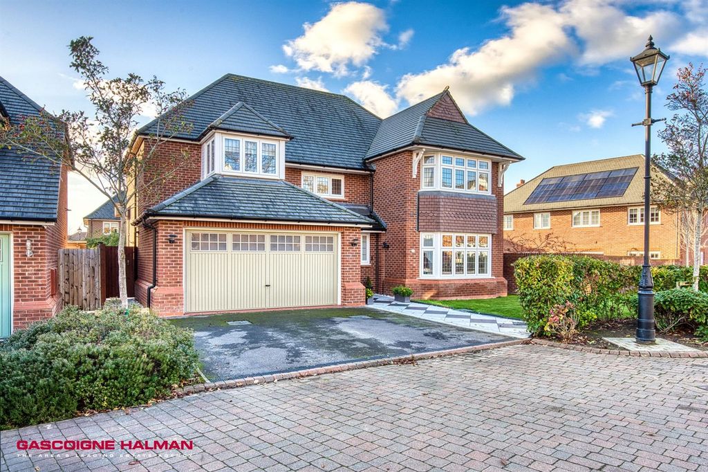 Property photo 1 of 24 Front