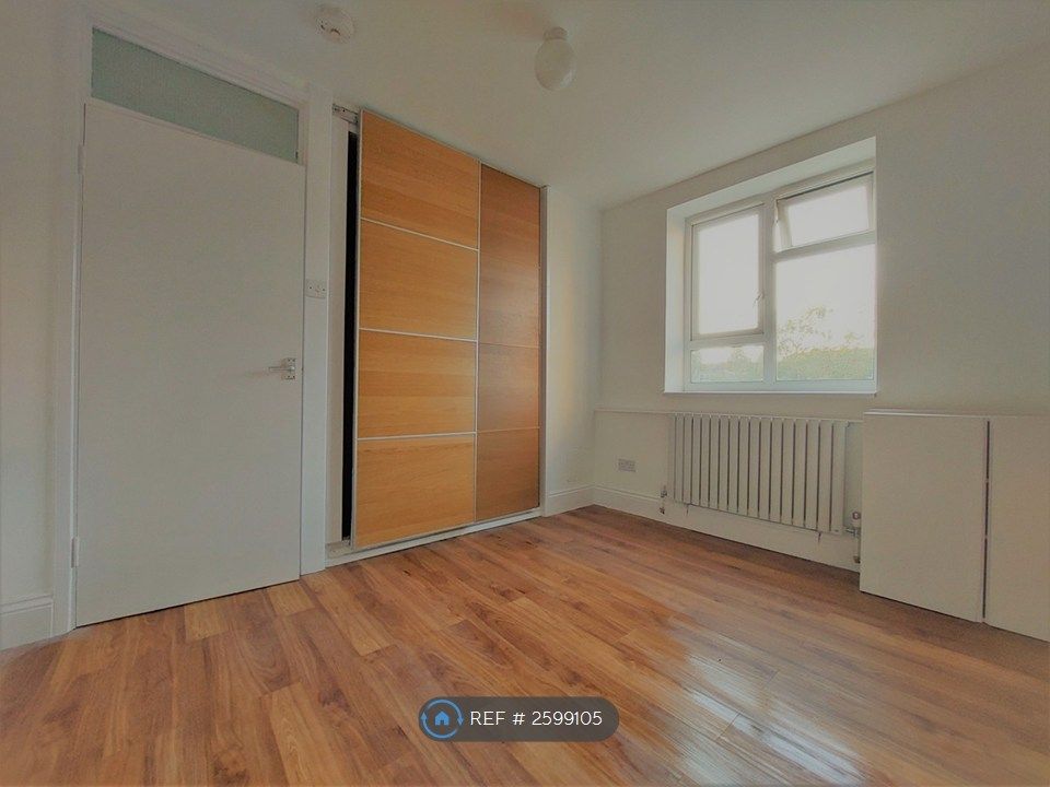 Property photo 2 of 10 Bedroom 2
