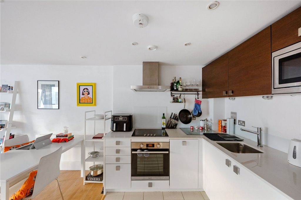 Property photo 3 of 12 Picture No. 05