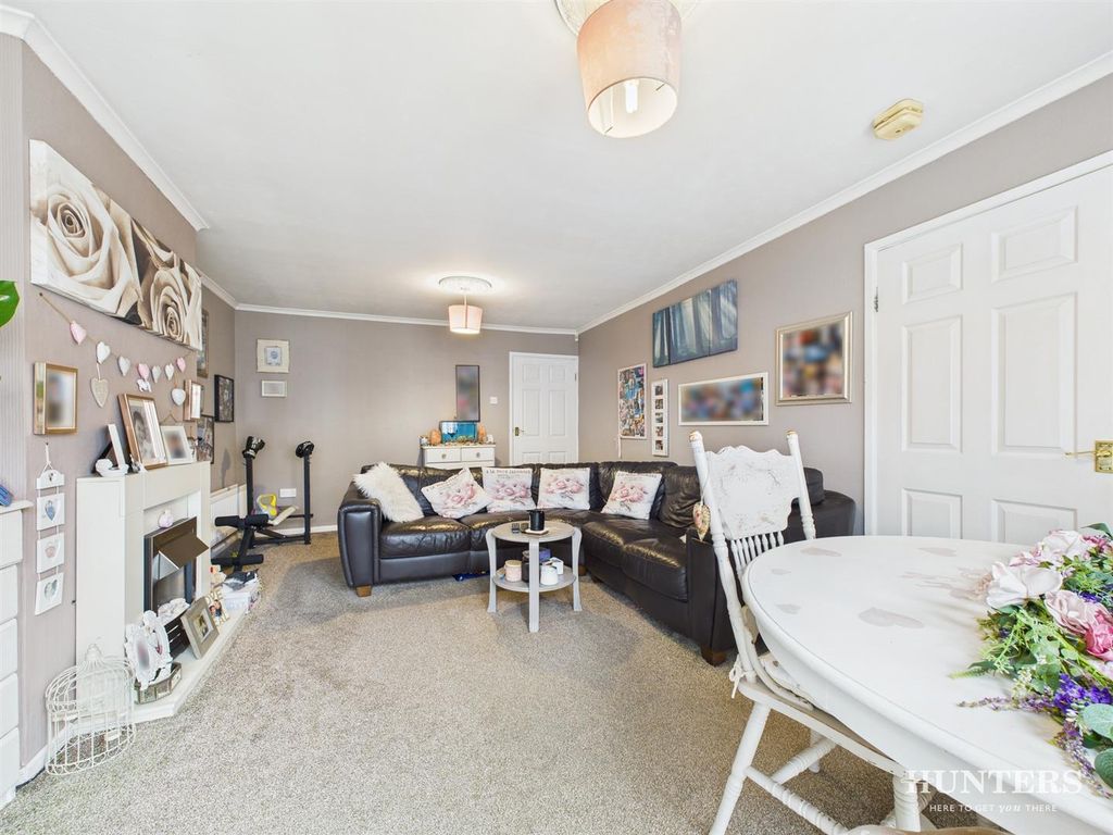 Property photo 2 of 15 Cam05287G0-Pr0141-Still006.Jpg