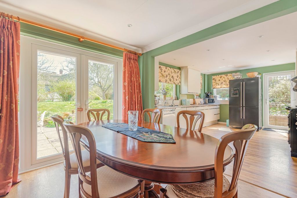 Property photo 3 of 19 Dining Area