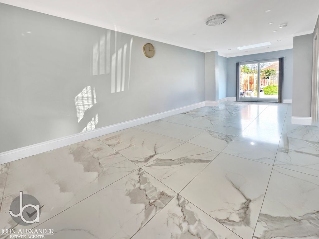 Property photo 2 of 14 20260225_121606779_0.5