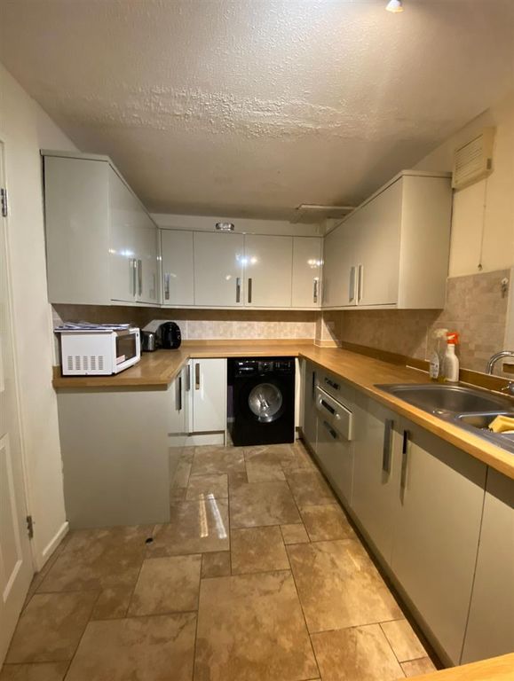 Property photo 1 of 32 Kitchen