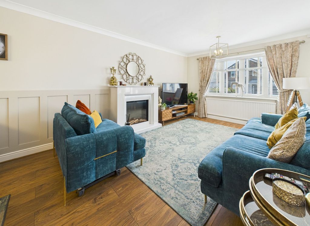 Property photo 2 of 22