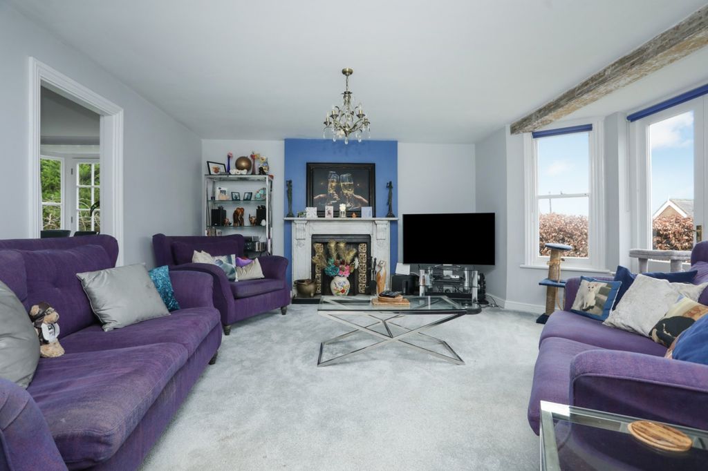 Property photo 2 of 23 Picture 2